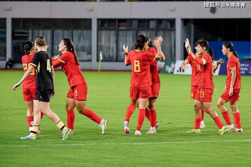 中国U17女足无缘冠军，半决赛因闪电中止，阿森纳靠抽签幸运胜出